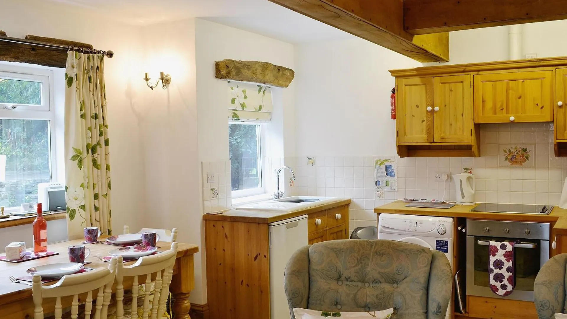 Waterstead Cottage Whitby 0*,